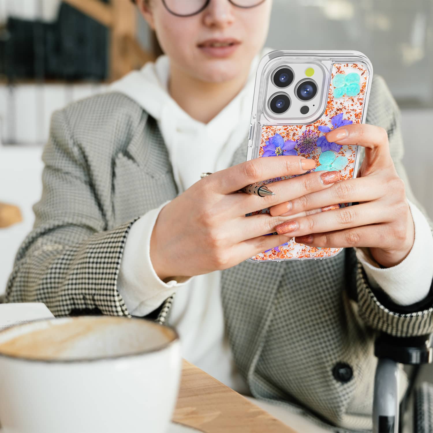 <strong>iPhone13 Pro 金薄荷手机壳</strong>